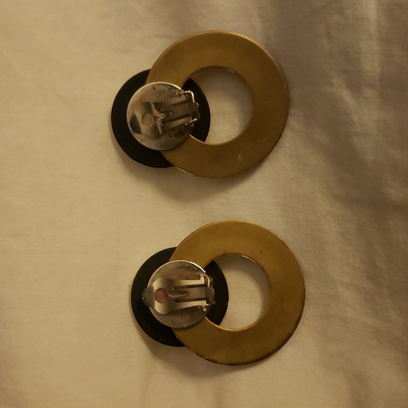 Vintage Clip-on Acrylic Leopard Print Earrings. - Picture 3 of 5